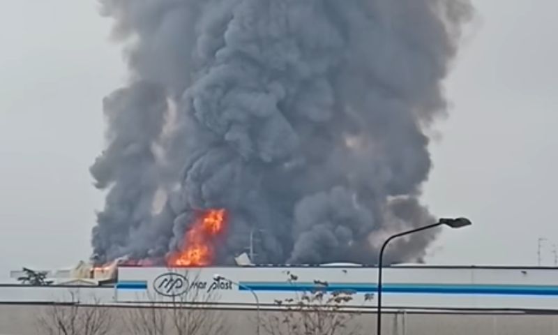 Rio Saliceto Stabilimenti Della Cermag In Fiamme