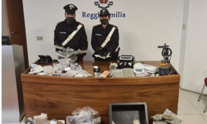Nel garage-laboratorio nascondeva oltre 16 chili di droga: arrestato dai Carabinieri