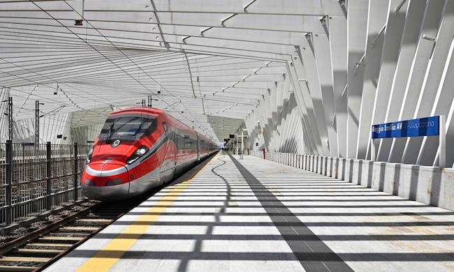 Stazione dell’alta velocità a Reggio: dal 7 Aprile disponibile il nuovo parcheggio