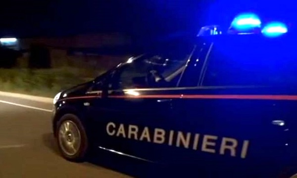 Furto nella notte alla banca di Vetto: portata via la cassaforte