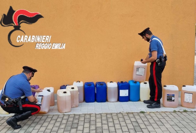 Fermato con 500 litri di gasolio in auto: denunciato dai carabinieri