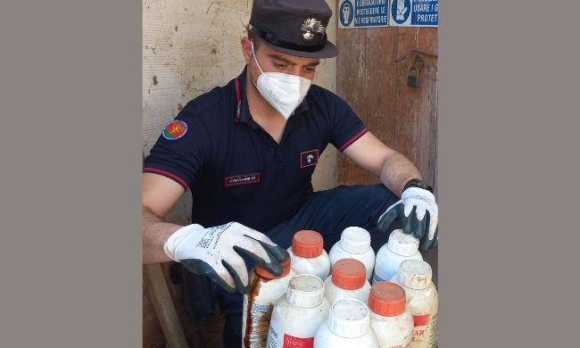 Comprensorio ceramico: sequestrati dieci litri di insetticida pericoloso