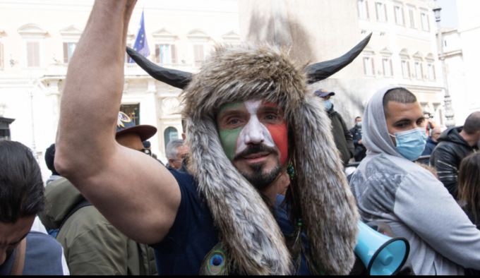 Rinvio a giudizio per Hermes Ferrari, lo “sciamano” di Scandiano.