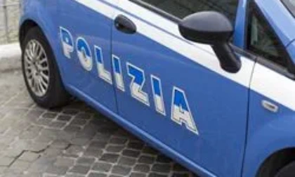Ruba in un supermercato e poi aggredisce gli agenti per tentare la fuga: arrestato 33enne dalla Polizia di Stato