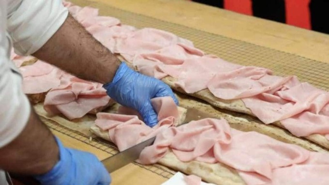 Dipendenti “ladri” di mortadella: 3 salvi e 4 dimessi volontariamente