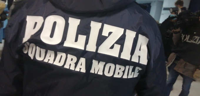 Grazie ad una indagine della Polizia di Stato ventenne è accusato di furto ai danni di gestori di slot machine