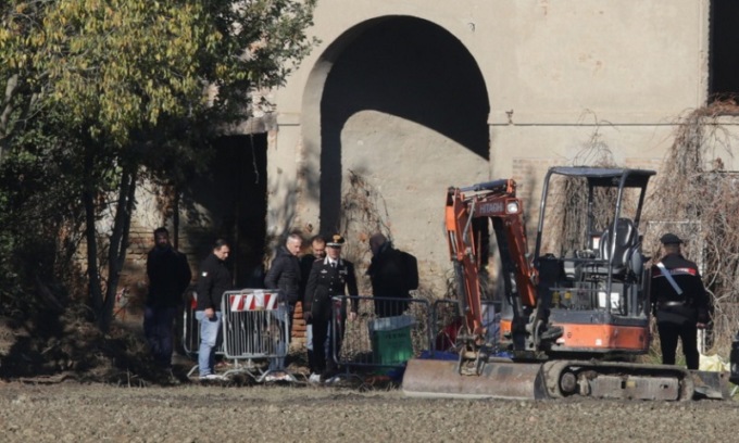Saman Abbas, smentito il padre: il corpo riesumato indossa ancora i vestiti e la catenina di quel giorno