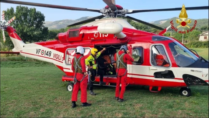 Escursionisti bloccati sul Monte Cusna: intervenuto l’elicottero dei Vigili del Fuoco