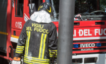 Auto in fiamme a Reggio Emilia, illesa la ragazza alla guida