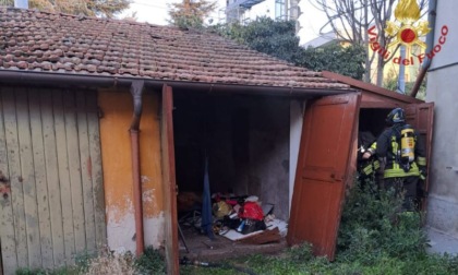 Incendio in un garage di Reggio Emilia: soccorso un 45enne nigeriano