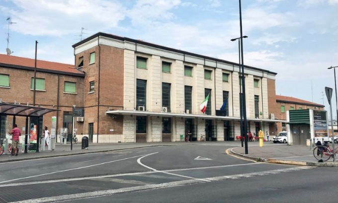 35enne nigeriano bastonato a sangue da altre due persone