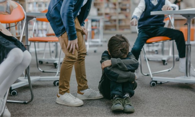 Conseguenze e responsabilità del bullismo: incontro tra studenti e istituzioni