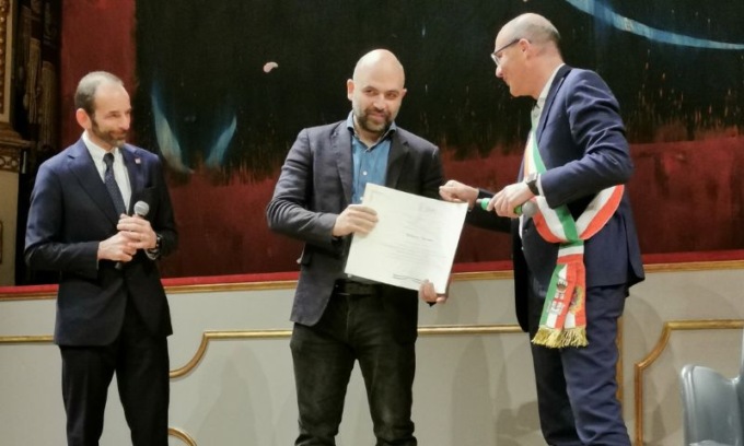 Roberto Saviano e la cittadinanza onoraria di Reggio Emilia: “sono felice di essere reggiano”