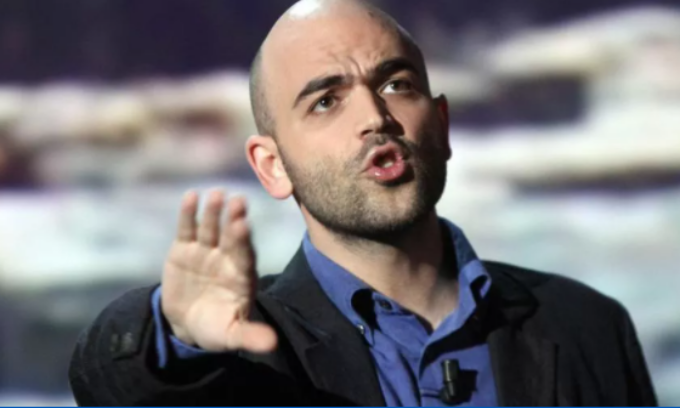 Roberto Saviano al Teatro Valli: cittadinanza onoraria e incontro con gli studenti