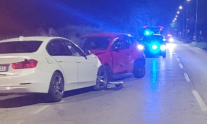 Scontro frontale tra due auto: 5 feriti