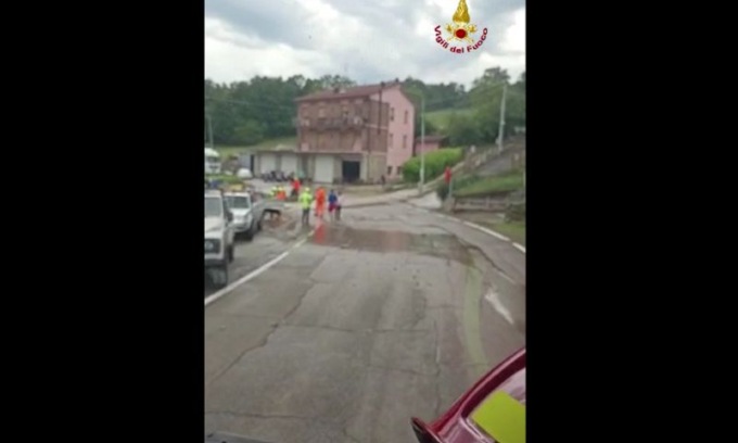 Maltempo, nel reggiano aumentano i danni e si chiudono le scuole