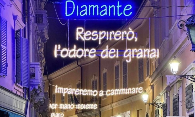 Omaggio a Zucchero: le strade di Reggio Emilia si riempiono di “Diamante”