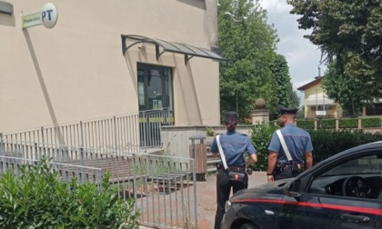 Viola il divieto di avvicinamento nonostante il braccialetto elettronico: arrestato 53enne