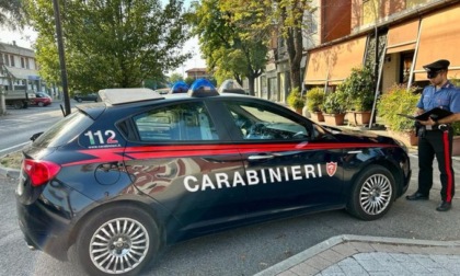 Minorenne ruba un portafoglio e poi, pentito, lo riconsegna ai Carabinieri