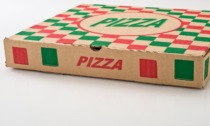 Spacciavano cocaina nei cartoni della pizza: chiuso un locale reggiano