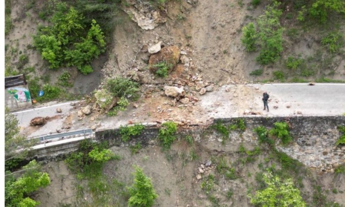 Riapre la strada provinciale 7 a Montelusino di Baiso