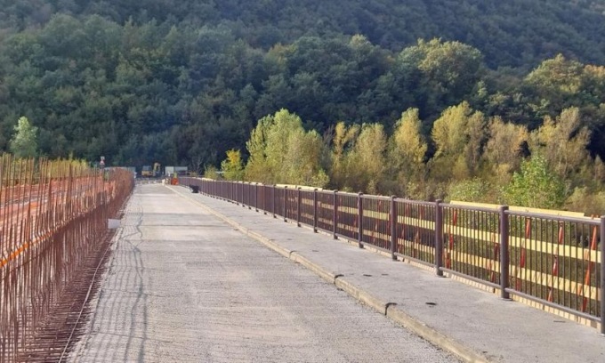 Chiude il ponte Pianello