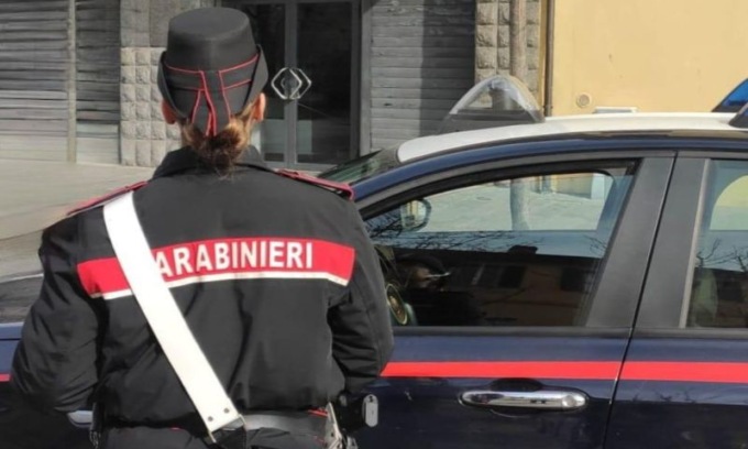 Aggredisce infermiera stanco di aspettare per un prelievo