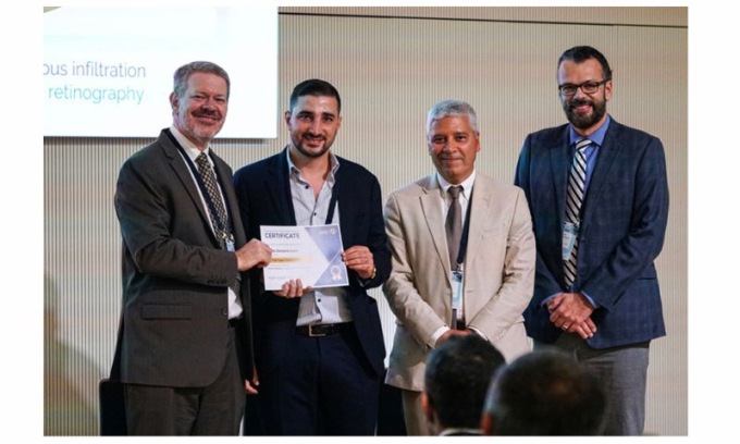 L’oculista Luca De Simone premiato a Berlino