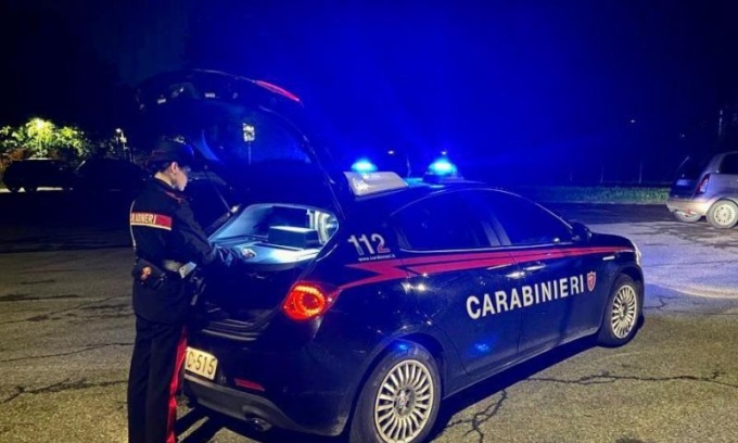 Incendio in una stalla e in un fienile: danni ingenti