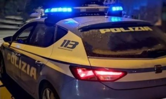 Polizia stradale contro l’uso del cellulare alla guida