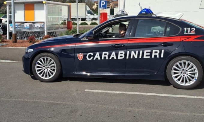 Offende i carabinieri su Facebook: denunciato