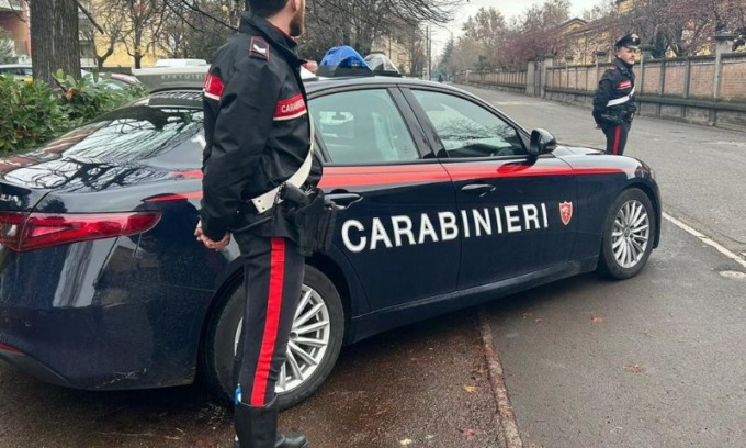 Trovato in possesso di soldi e droga