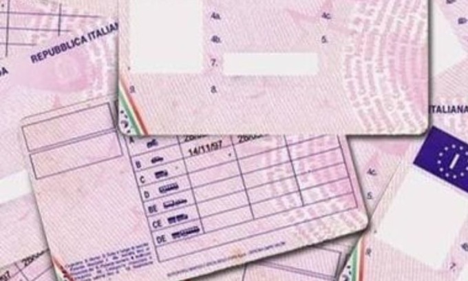 Per il rilascio o il rinnovo delle patenti sarà necessario (quando richiesto) l’esame tossicologico dei capelli