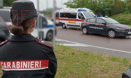 Carabinieri salvano la vita ad un uomo che si sente male