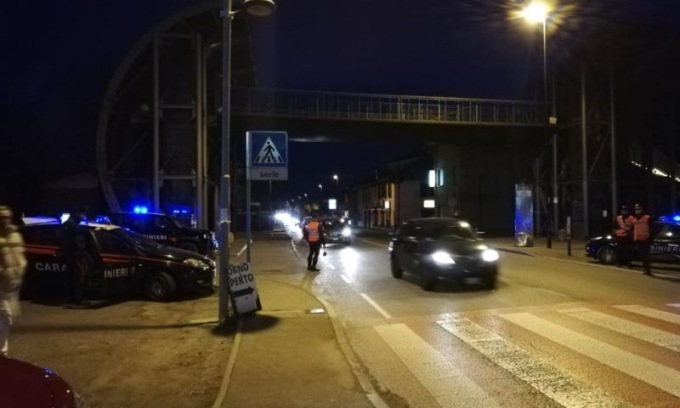 Controlli sulle strade: una patente ritirata e una ventina di grammi  di sostanza stupefacente sequestrata