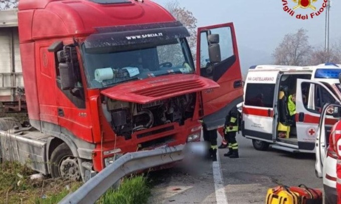 Camionista muore per un malore
