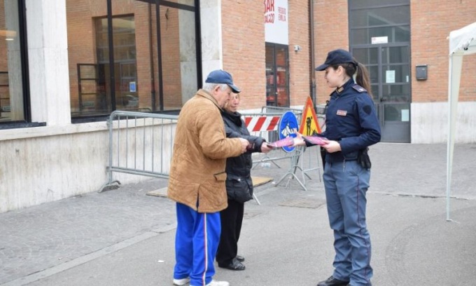 Una campagna di sensibilizzazione a favore delle donne