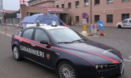 Mette sottosopra il pronto soccorso dell'Ospedale perchè non sa come tornare a casa