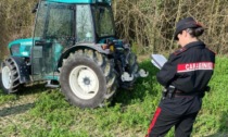Furto di trattori: i Carabinieri ne trovano tre nascosti in una fitta vegetazione