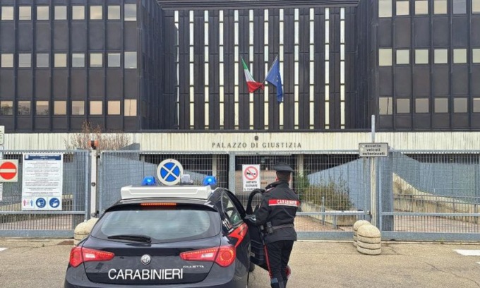 In tribunale con lungo coltello: fermato e denunciato un 70enne