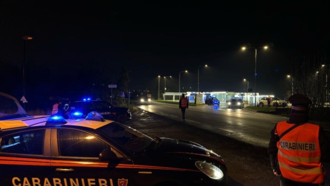 Uccide con una coltellata un vicino di casa. Arrestato un italiano