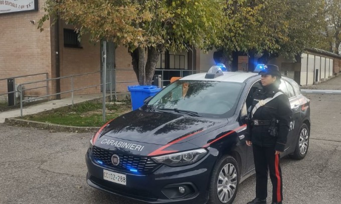 Braccialetto elettronico per 27enne violento nei confronti dei genitori e del fratello