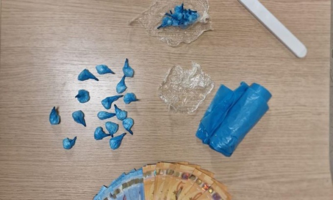 Alla vista dei carabinieri si agita, trovato con della droga: arrestato