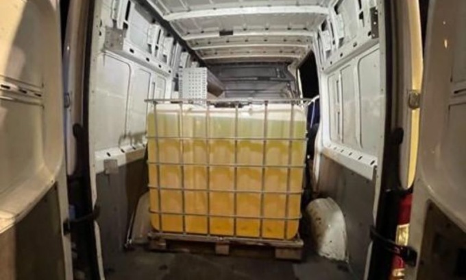 Sorpresi a prelevare 1000 litri di gasolio con carte clonate