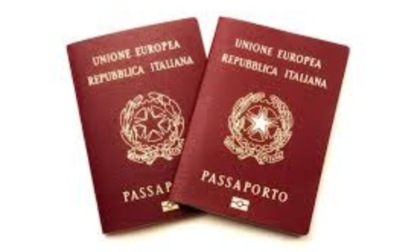 Ufficio passaporti tra dimenticanze degli utenti e volontà di rispondere ad ogni urgenza