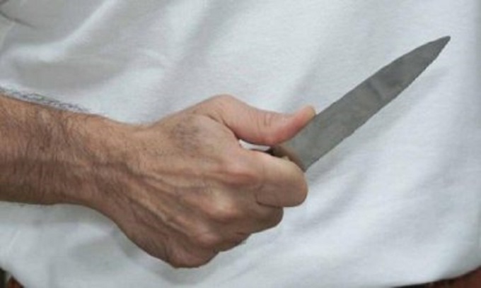 E’ preso a coltellate sul posto di lavoro: fermato operaio 30enne
