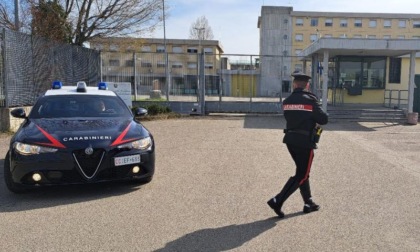 Ai domiciliari per rapina evade perché "ha caldo"