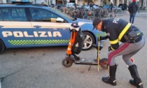 Controlli congiunti di Polizia Stradale e Locale su monopattini elettrici