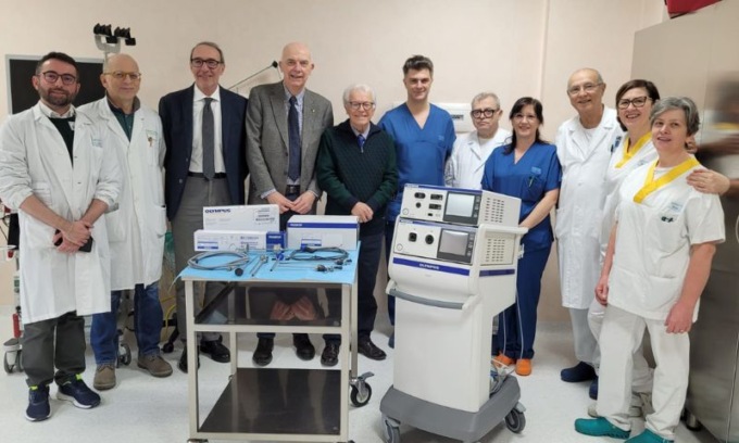 L’Associazione Apro ETS dona un Resettore Bipolare Olympus