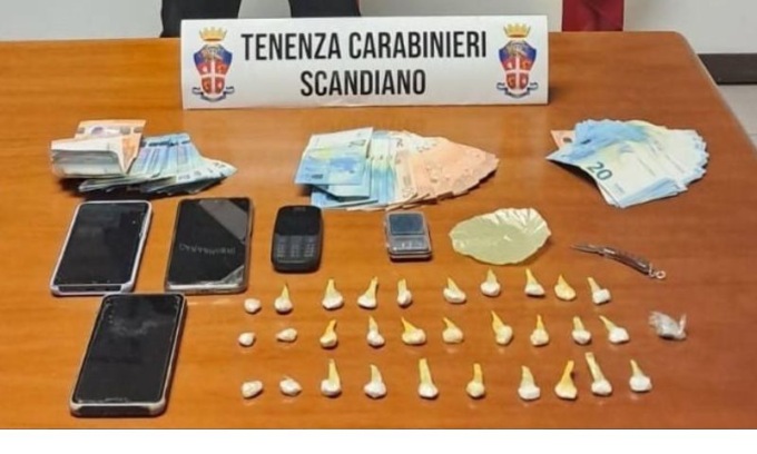 La doppia vita di un 29enne: dai lavori socialmente utili allo spaccio